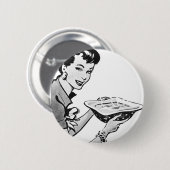 Retro Frau mit Zuhause gekochter Mahlzeit Button (Vorne & Hinten)