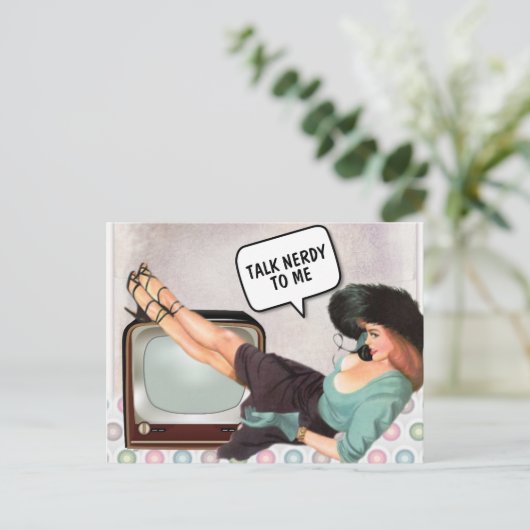 RETRO FRAU SPRICHT NERDY MIT MIR FUNNY POSTCARD POSTKARTE (Stehend Vorderseite)