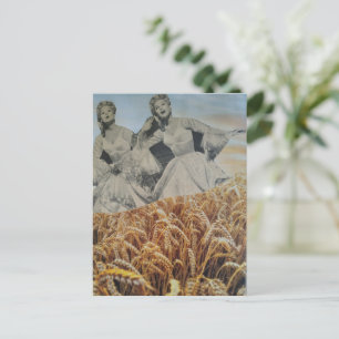 Retro-Frauen singen auf einem Weizenfeld Surrealer Postkarte
