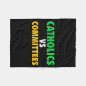 Retro Funny Trendy Sarcastic Saying Catholics Vs C Fleecedecke (Vorderseite (Horizontal))