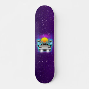 Retro Futurismus fliegendes Auto-Raumschiff Synth Skateboard