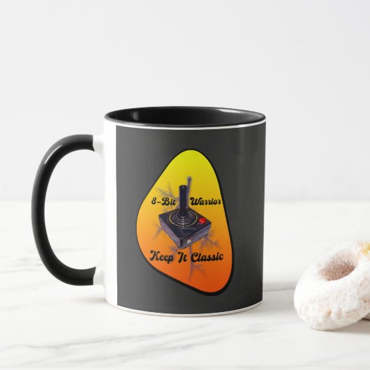 Retro Gamer Legend – 8-Bit Joystick Classic Tasse (Mit Donut)