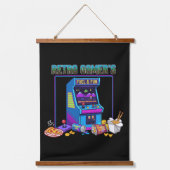 Retro Gamers Fuel & Fun | 8-Bit-Pixel-Arcade Wandteppich Mit Holzrahmen (Vorderseite)