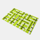 Retro Geometric Art Maze Chartreuse Fußmatte (Schrägansicht)