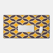 Retro geometric pattern yellow and brown leaf schreibtischunterlage (Tastatur & Maus)