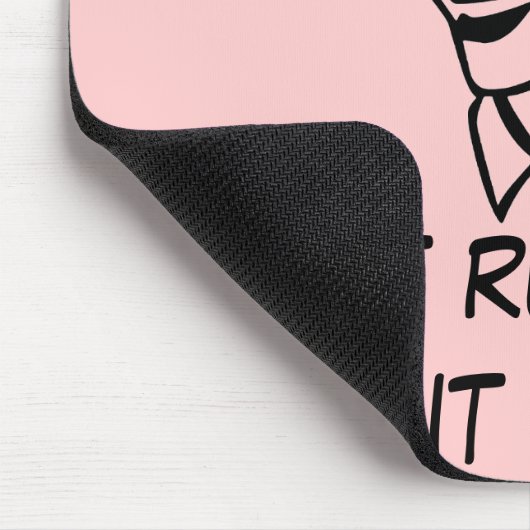 Retro Gericht, das über Mousepad berichtet (Ecke)