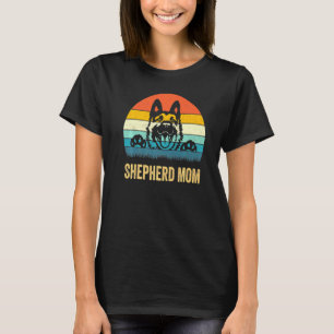 Retro German Shepherd Mom Dog Mother T-Shirt