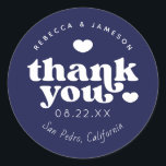 Retro Gewerkschaft Dark Blue Wedding Vielen Dank Runder Aufkleber<br><div class="desc">Retro inspiriert Schriftart "Danke" mit Herzen,  in bearbeitbaren Farben für Hintergrund und Grafik.</div>