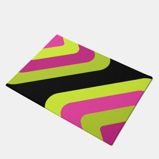 Retro Giant Diamonds Chartreuse Magenta Fußmatte (Schrägansicht)