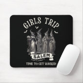 Retro Girls Trip Salem 1692 sie vermissten eine He Mousepad (Mit Mouse)