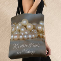 Retro Glam Pearls Grau und Cream Schöner Chic
