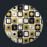 Retro Glamour Gold Dart Board Dartscheibe<br><div class="desc">Was sind Schwarz, Weiß und Gold überall? Es ist dieses Retro Glamour Gold Dart Board. Das moderne Design aus der Mitte des Jahrhunderts zeichnet sich durch ein Raster anspruchsvoller Bilder aus. Es gibt Mix- und Spielmuster von Mod-Blume, Sternexplosionen, Martini-Gläsern und impressionistischen Sternen auf schwarz, weiß und gold Hintergründen. Dieses Design...</div>