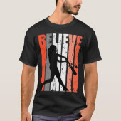 Retro glauben Baseball Softball Base Run Play Game T-Shirt (Vorderseite)