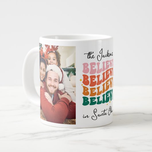 Retro glauben wir an Weihnachten 2 Fotos im Weihna Jumbo-Tasse (Vorderseite Links)