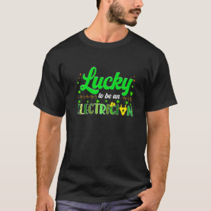 Retro Glück, ein Elektro-Kleeblatt Irish Pa zu sei T-Shirt