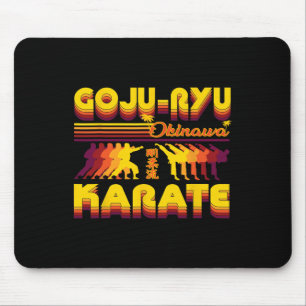 Retro Goju-ryu Karate Design Sommeroutfit für Kar Mousepad