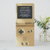 Retro Gold Handheld Gaming Birthday Invitation Einladung (Stehend Vorderseite)