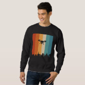 Retro Graphic Drone Flying Quadcopter Pilot RC Dro Sweatshirt (Vorne ganz)