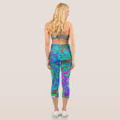 Retro Green, Red und Magenta Abstrakt Groovy Swirl Capri Leggings (Rückseite)
