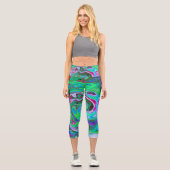 Retro Green, Red und Magenta Abstrakt Groovy Swirl Capri Leggings (Vorderseite)