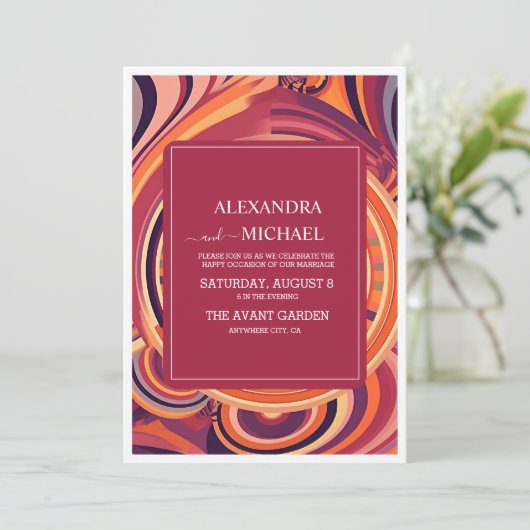 Retro Groovy 70er abstrakte Musterhochzeit Einladung (Stehend Vorderseite)