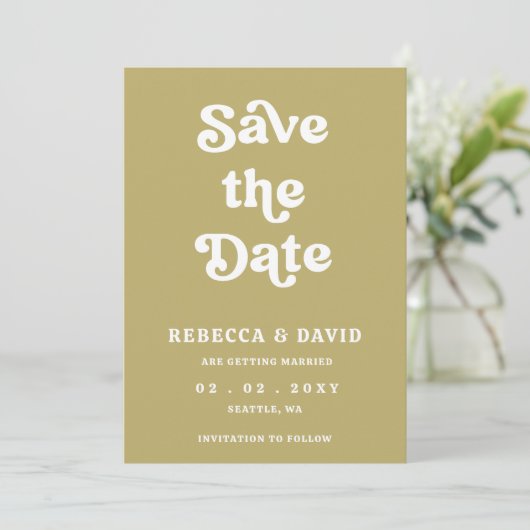 Retro Groovy 70er Niedlich Green Wedding Save The Date (Stehend Vorderseite)