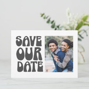 Retro Groovy 70er Schwarz-weiß Foto Wedding Save The Date