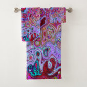Retro Groovy Abstrakt Lavender und Magenta Swirl Badhandtuch Set (Insitu)