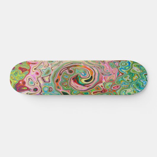 Retro Groovy Abstrakter Regenbogenwirbel Skateboard (Horizontal)