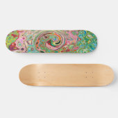 Retro Groovy Abstrakter Regenbogenwirbel Skateboard (Horizontal)