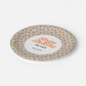 Retro Groovy Arch Bright Orange Daisy Birthday Pappteller (Schrägansicht)