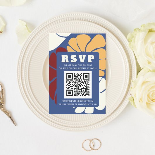 Retro Groovy Boho Chic Floral Wedding QR CODE RSVP Karte