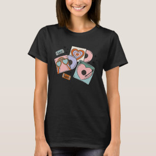 Retro Groovy Boho Rainbow Valentinstag Niedlich He T-Shirt