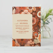 Retro Groovy brennen orange Blumenhochzeit Einladung (Stehend Vorderseite)