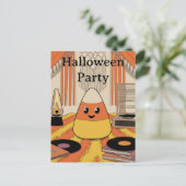 Retro, Groovy Candy Corn Halloween-Party Einladung Postkarte (Stehend Vorderseite)