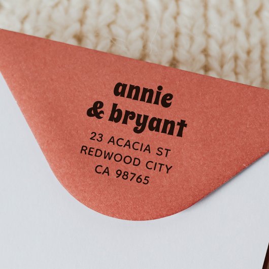 Retro Groovy Couple Names Bold Boho Rücksendeadres Permastempel