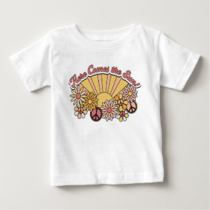 Retro Groovy Hier kommt die Vintage Grafik von S Baby T-shirt