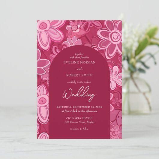 Retro Groovy magenta rosa Blume boho arch Einladung (Stehend Vorderseite)