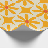 Retro Groovy Orange Blumen mit atomaren Sternenexp Geschenkpapier (Ecke)
