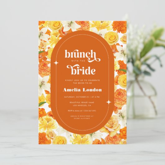 Retro Groovy Orange Brunch mit Bride Einladung (Stehend Vorderseite)