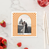 Retro Groovy orange Sonnenstrahlen 70er inspiriert Serviette (Beispiel)