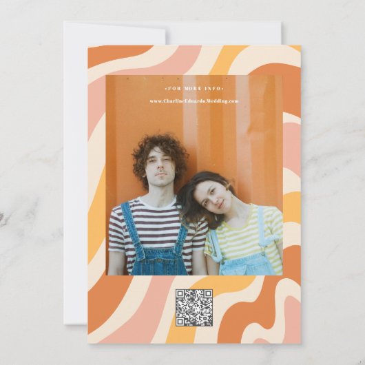 Retro Groovy Orange Wavy Boho Wedding Qr Code Einladung (Rückseite)