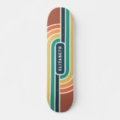 Retro Groovy Rainbow Strips mit Name Skateboard (Vorne)