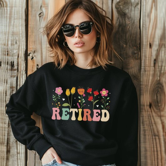 Retro Groovy "RETIRED" – 70s Style Retirement Sweatshirt