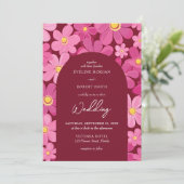 Retro Groovy rosa und gelbe Blumen Boho arch Einladung (Stehend Vorderseite)