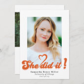 Retro Groovy Sie tat es Niedlich 2 Foto Abschluss Einladung (Vorne/Hinten)