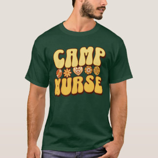 Retro Groovy Summer Camp Nurse Camping Hippie frie T-Shirt