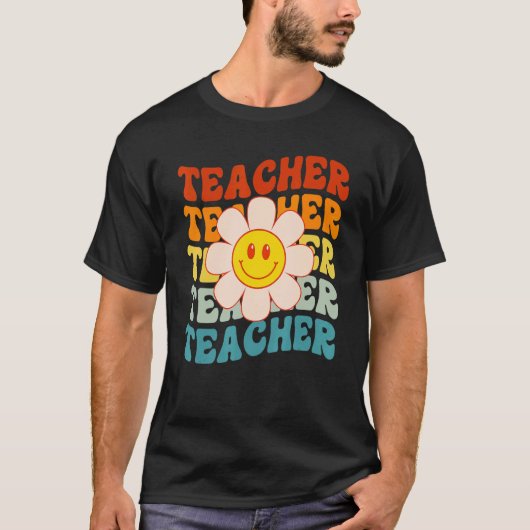 Retro Groovy Teacher Happy Face Cute Daisy Flower T-Shirt (Vorderseite)