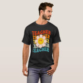 Retro Groovy Teacher Happy Face Cute Daisy Flower  T-Shirt (Vorne ganz)