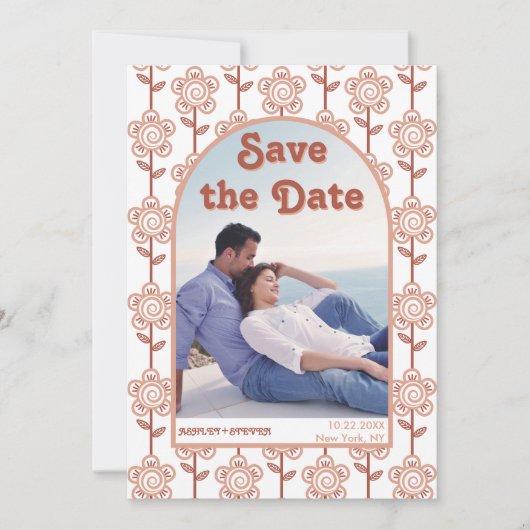 Retro Groovy Terracotta 70er inspiriert Hochzeit Save The Date (Vorderseite)